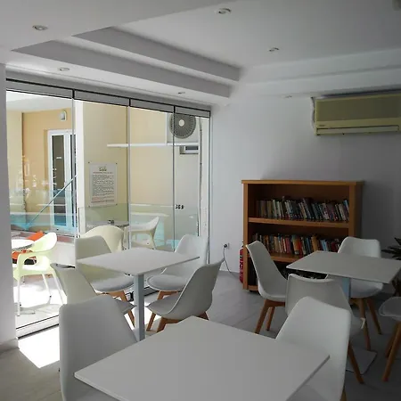 Koala فندق بلدة كوس